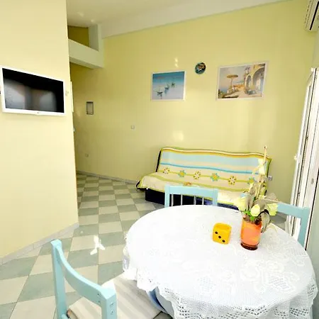 Antonio تروغير