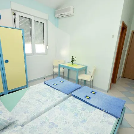 Antonio تروغير