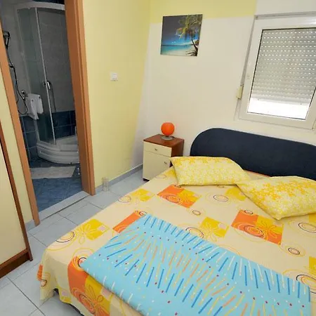 Апартаменты Antonio Трогир